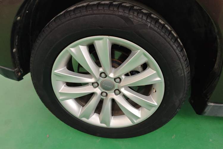Used Haval H2 2015 1.5T Automatic Two-Wheel Drive Prestige Edition Right Rear Wheel Hub
