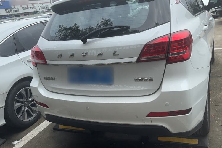 Used Haval H2 2018 Chuanxiang Edition Red Badge 1.5T Dual-Clutch Two-Wheel Drive Fashionable Model Exterior 4