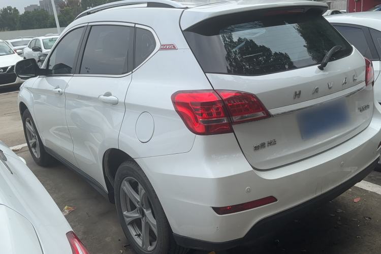 Used Haval H2 2018 Chuanxiang Edition Red Badge 1.5T Dual-Clutch Two-Wheel Drive Fashionable Model Exterior 5