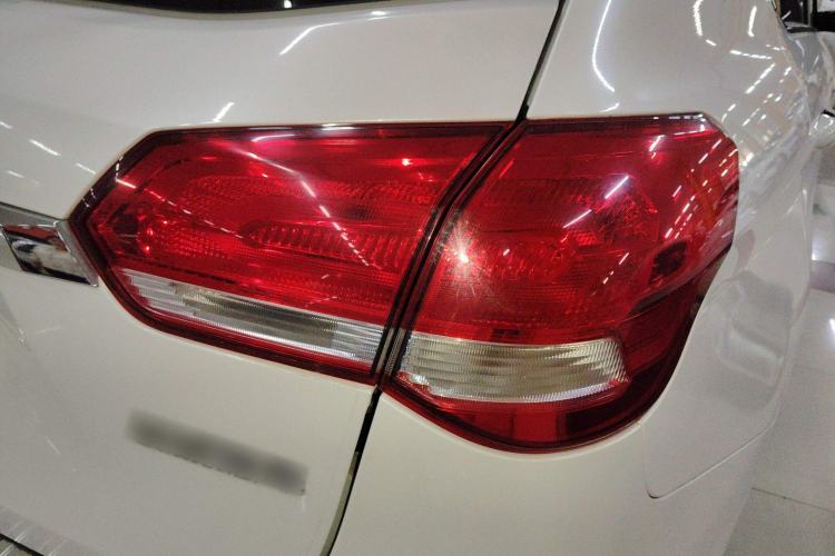 Used Haval H2 2018 1.5T Dual-Clutch Two-Wheel Drive Fashion Model China VI Standard Exterior 6