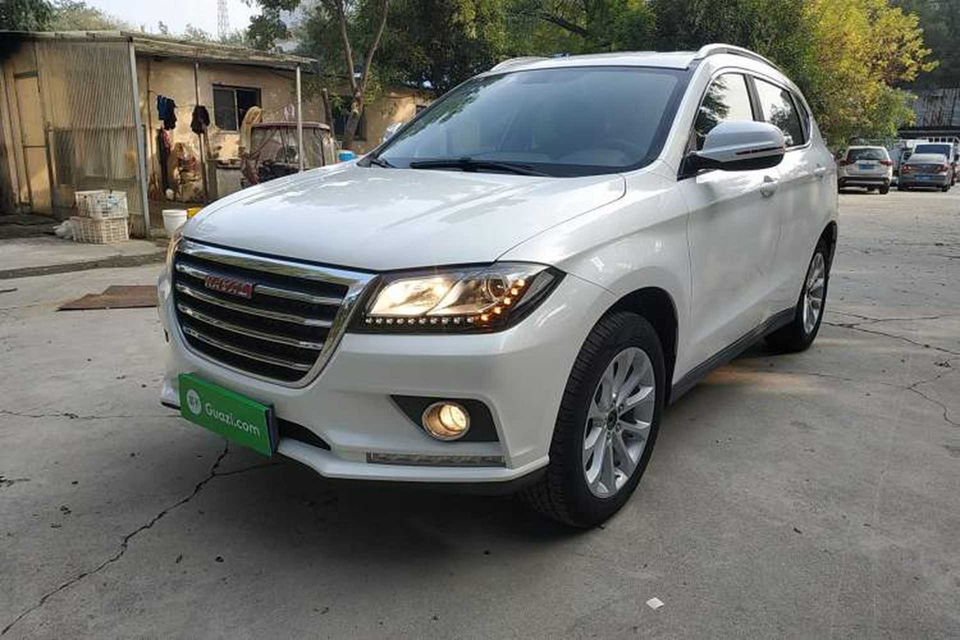 Used Haval H2 2017 Red-Label 1.5T Manual Two-Wheel-Drive Elite Model Front Left 45 Deg