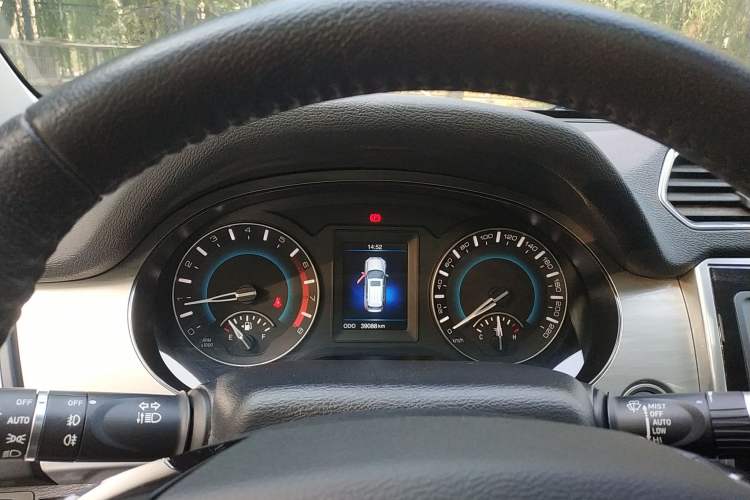 Used Haval H2 2017 Red-Label 1.5T Manual Two-Wheel-Drive Elite Model Instrument Cluster