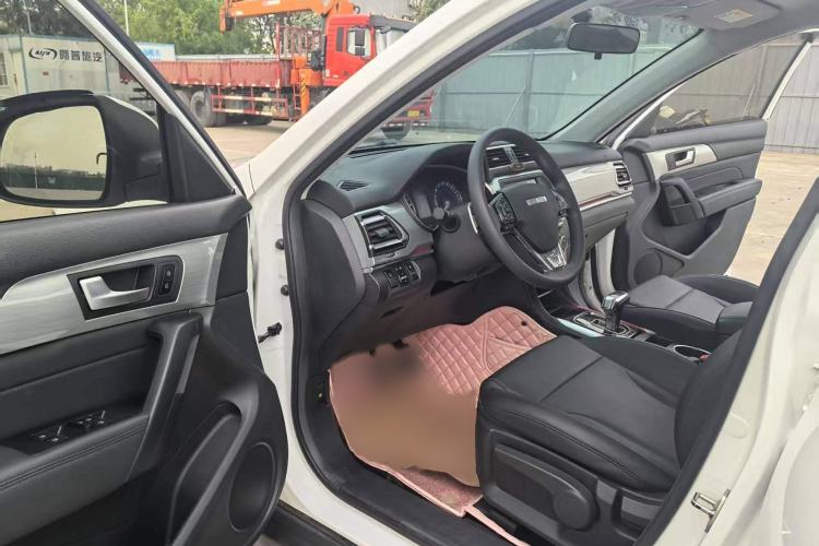 Used Haval H2 2018 1.5T Dual-Clutch Two-Wheel Drive Fashion Model China VI Standard Interior 3