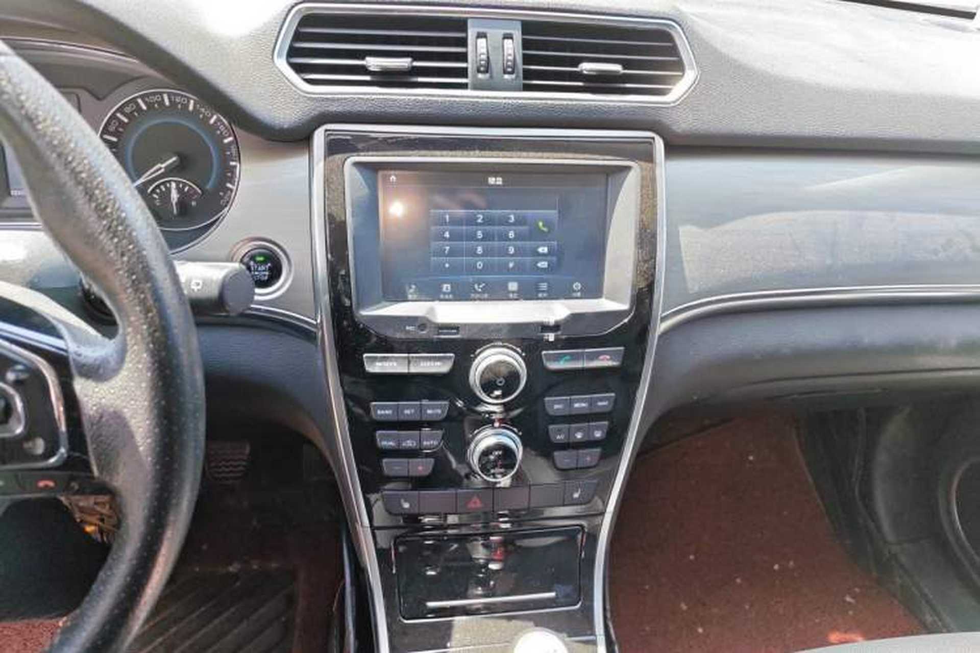 Used Haval H2 2014 1.5T Manual Two-Wheel Drive Prestige Edition Audio And AC Panel