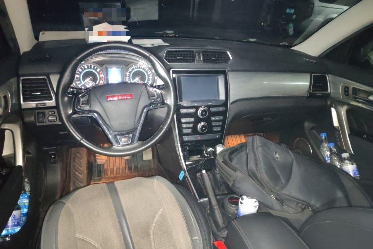 Used Haval H2 2014 1.5T Manual Two-Wheel Drive Elite Edition Center Console