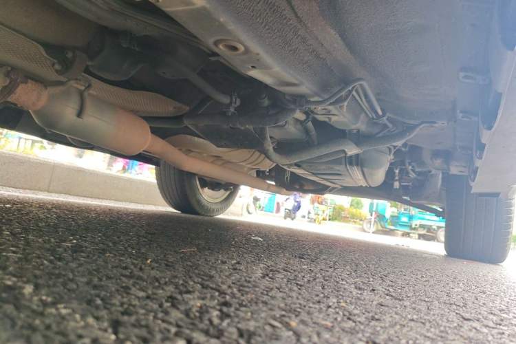 Used Haval H2 2014 1.5T Manual Two-Wheel Drive Elite Edition Chassis Front Left