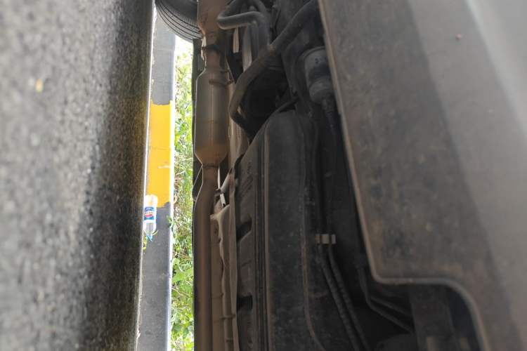 Used Haval H2 2014 1.5T Manual Two-Wheel Drive Prestige Edition Chassis Front Left
