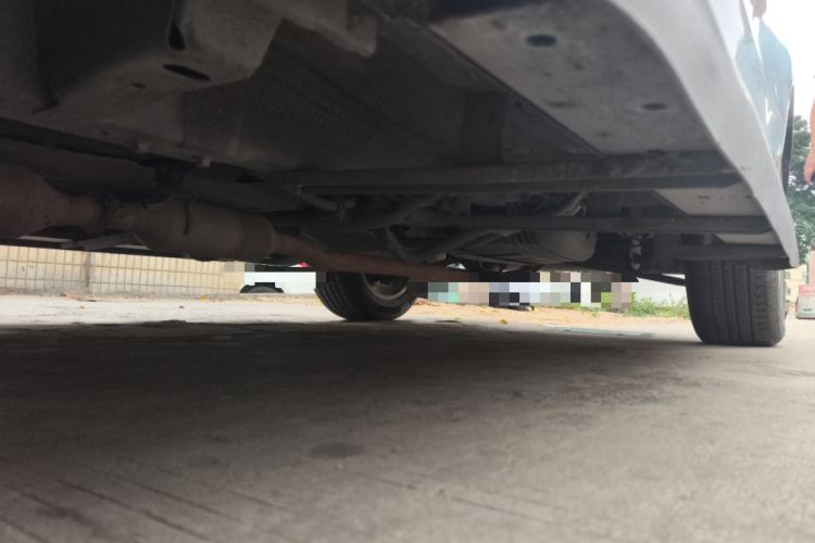 Used Haval H2 2014 1.5T Manual Two-Wheel Drive Elite Edition Chassis Front Left