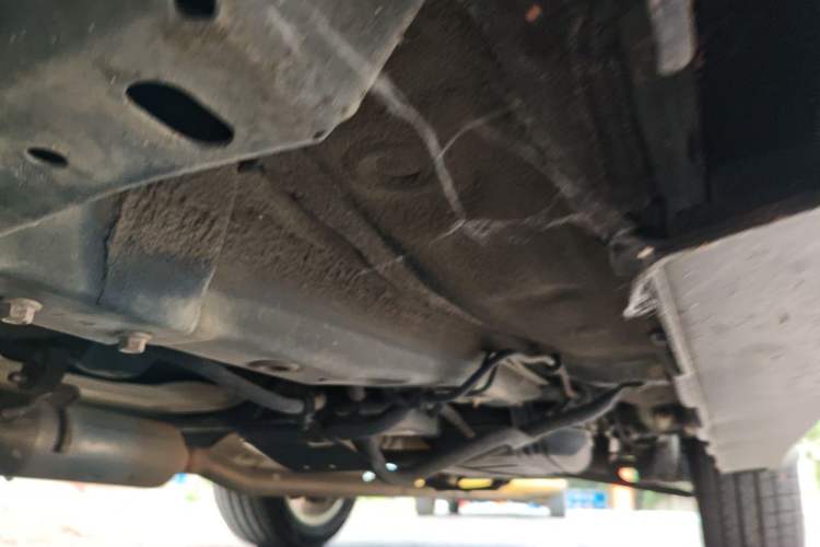 Used Haval H2 2014 1.5T Manual Two-Wheel Drive Elite Edition Chassis Front Left