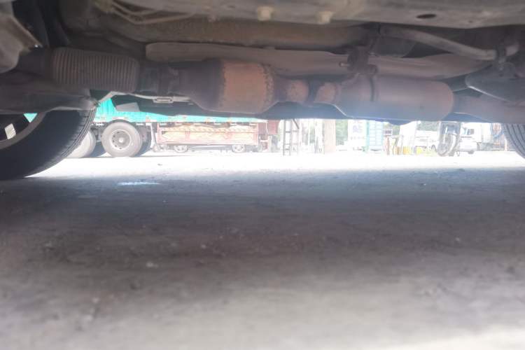 Used Haval H2 2014 1.5T Manual Two-Wheel Drive Elite Edition Chassis Front Left