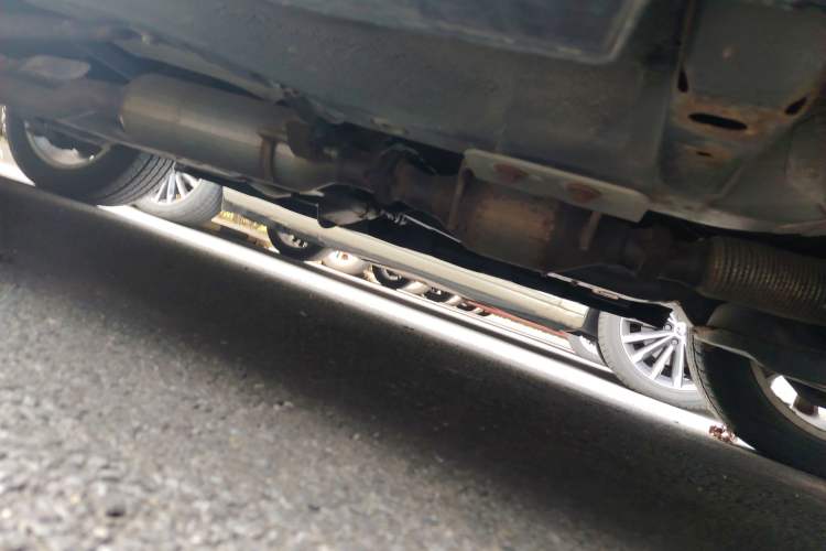 Used Haval H2 2014 1.5T Manual Two-Wheel Drive Elite Edition Chassis Front Right