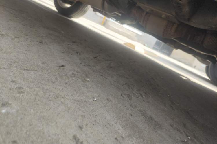Used Haval H2 2014 1.5T Manual Two-Wheel Drive Elite Edition Chassis Front Right