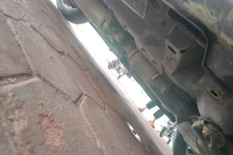 Used Haval H2 2014 1.5T Manual Two-Wheel Drive Elite Edition Chassis Front Right