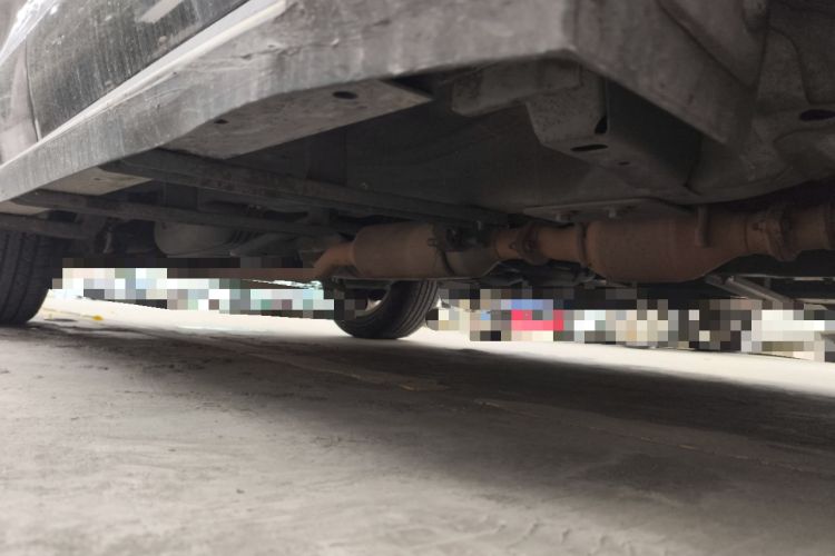 Used Haval H2 2014 1.5T Manual Two-Wheel Drive Elite Edition Chassis Front Right