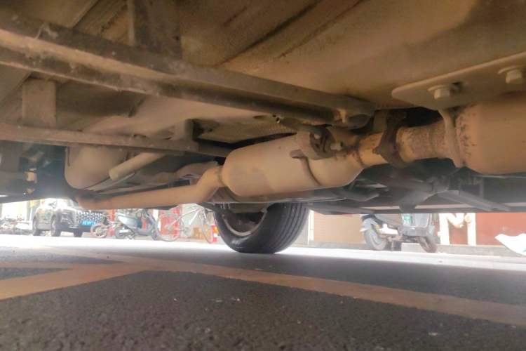 Used Haval H2 2014 1.5T Manual Two-Wheel Drive Prestige Edition Chassis Front Right