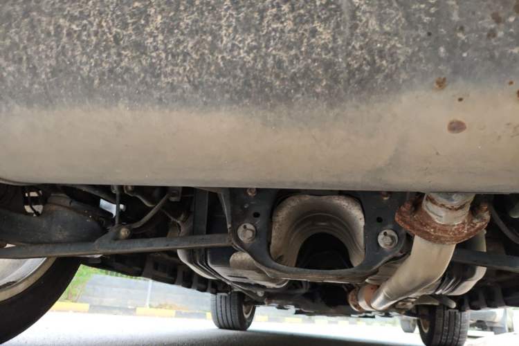 Used Haval H2 2014 1.5T Manual Two-Wheel Drive Elite Edition Chassis Rear