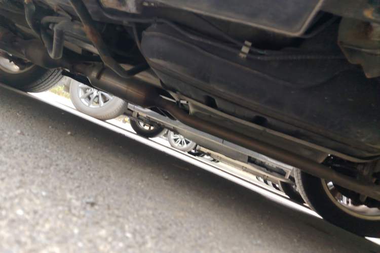 Used Haval H2 2014 1.5T Manual Two-Wheel Drive Elite Edition Chassis Rear Left