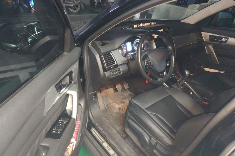 Used Haval H2 2014 1.5T Manual Two-Wheel Drive Elite Edition Driver Seat