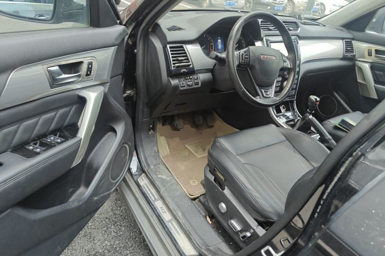 Used Haval H2 2014 1.5T Manual Two-Wheel Drive Prestige Edition Driver Seat