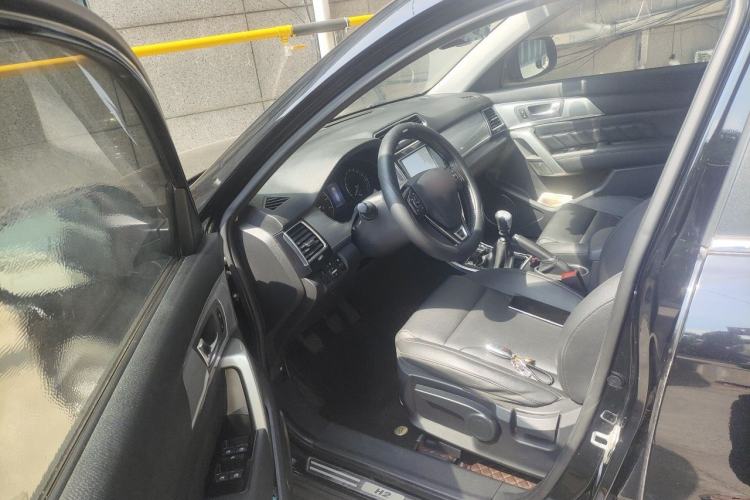 Used Haval H2 2014 1.5T Manual Two-Wheel Drive Elite Edition Driver Seat