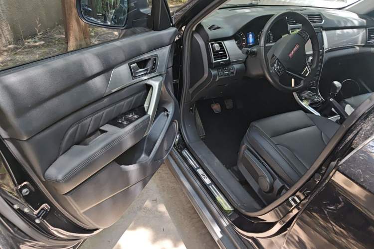 Used Haval H2 2014 1.5T Manual Two-Wheel Drive Elite Edition Driver Seat