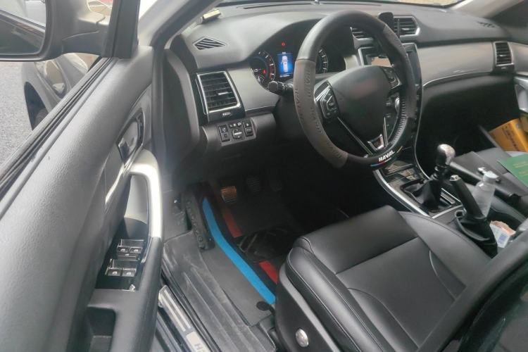 Used Haval H2 2014 1.5T Manual Two-Wheel Drive Prestige Edition Driver Seat