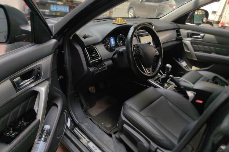 Used Haval H2 2014 1.5T Manual Two-Wheel Drive Elite Edition Driver Seat