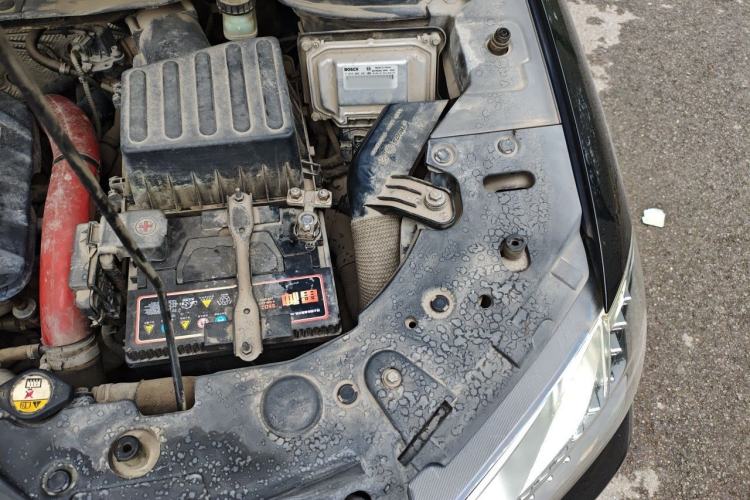 Used Haval H2 2014 1.5T Manual Two-Wheel Drive Elite Edition Engine Bay Left