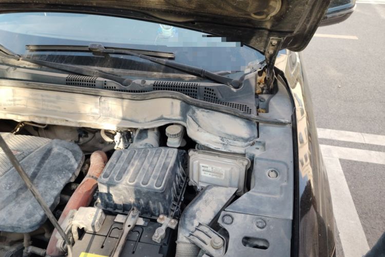 Used Haval H2 2014 1.5T Manual Two-Wheel Drive Elite Edition Engine Bay Left