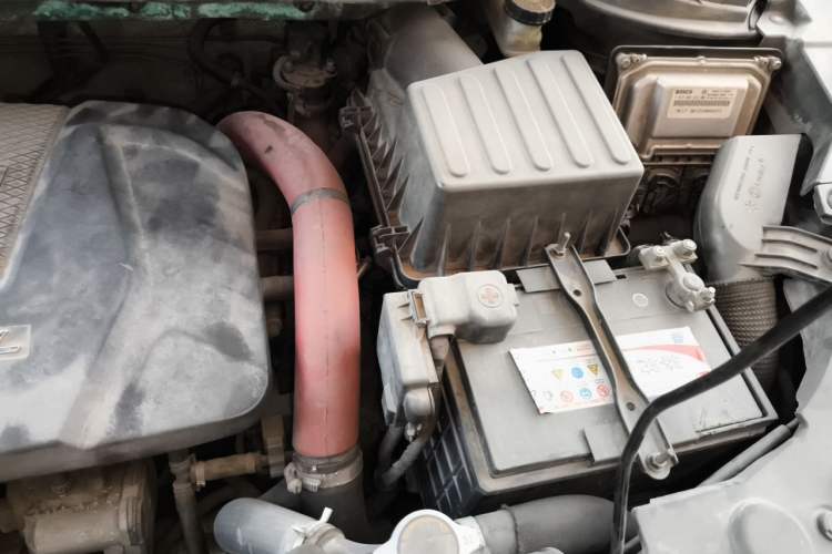 Used Haval H2 2014 1.5T Manual Two-Wheel Drive Elite Edition Engine Bay Left