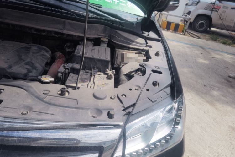 Used Haval H2 2014 1.5T Manual Two-Wheel Drive Elite Edition Engine Bay Left