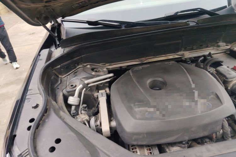 Used Haval H2 2014 1.5T Manual Two-Wheel Drive Elite Edition Engine Bay Right