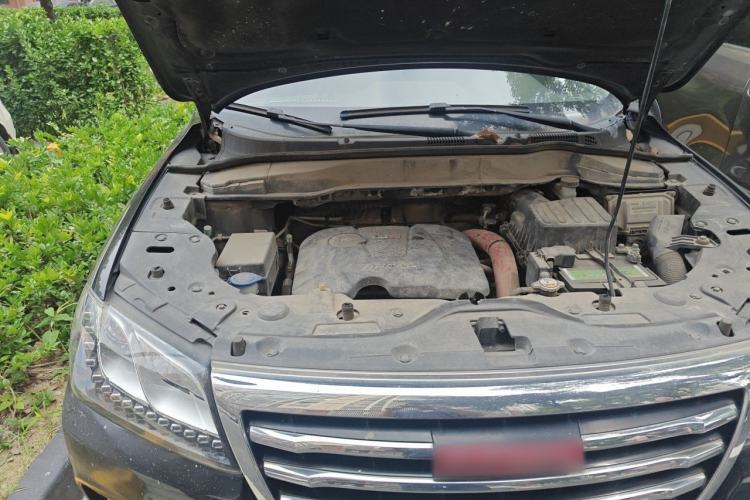 Used Haval H2 2014 1.5T Manual Two-Wheel Drive Prestige Edition Engine Bay Right