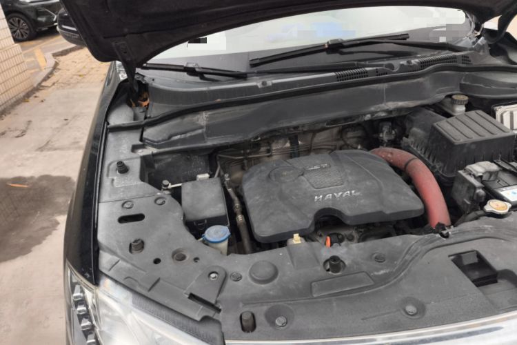 Used Haval H2 2014 1.5T Manual Two-Wheel Drive Elite Edition Engine Bay Right