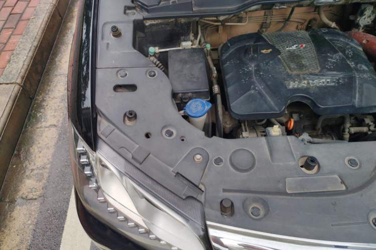 Used Haval H2 2014 1.5T Manual Two-Wheel Drive Elite Edition Engine Bay Right