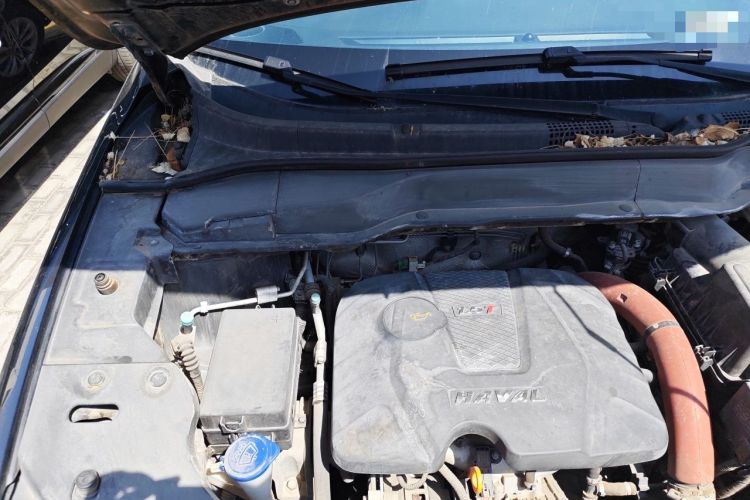 Used Haval H2 2014 1.5T Manual Two-Wheel Drive Prestige Edition Engine Bay Right