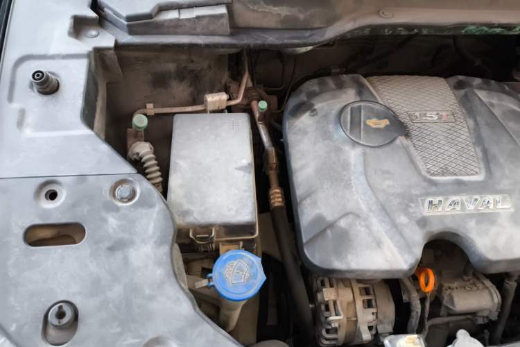 Used Haval H2 2014 1.5T Manual Two-Wheel Drive Elite Edition Engine Bay Right