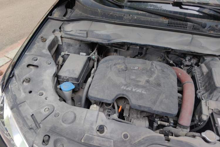 Used Haval H2 2014 1.5T Manual Two-Wheel Drive Elite Edition Engine Bay Right