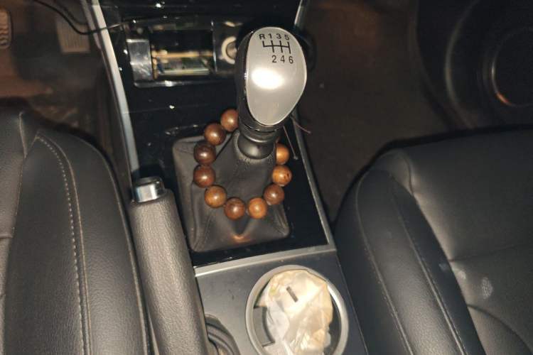 Used Haval H2 2014 1.5T Manual Two-Wheel Drive Elite Edition Gear Lever