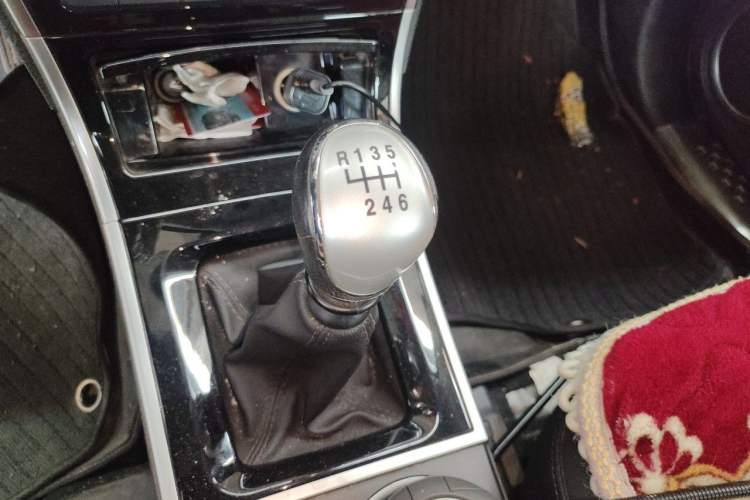 Used Haval H2 2014 1.5T Manual Two-Wheel Drive Elite Edition Gear Lever