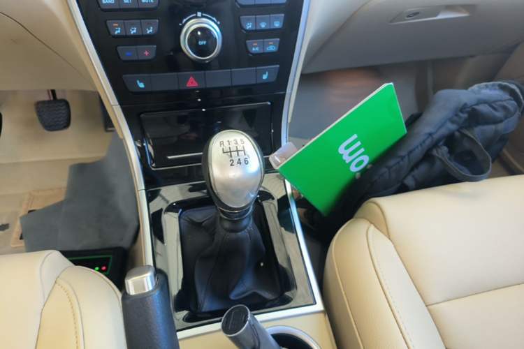 Used Haval H2 2014 1.5T Manual Two-Wheel Drive Elite Edition Gear Lever