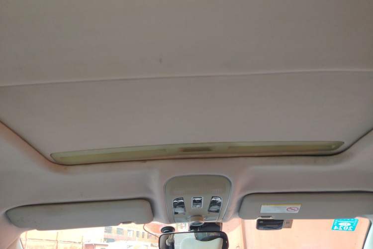 Used Haval H2 2014 1.5T Manual Two-Wheel Drive Elite Edition Headliner