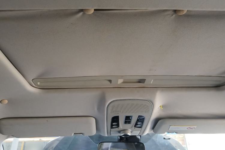 Used Haval H2 2014 1.5T Manual Two-Wheel Drive Elite Edition Headliner