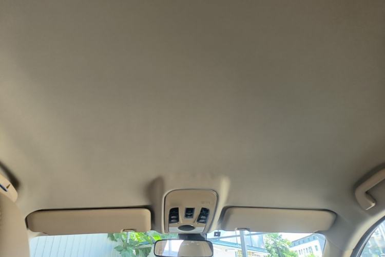 Used Haval H2 2014 1.5T Manual Two-Wheel Drive Elite Edition Headliner