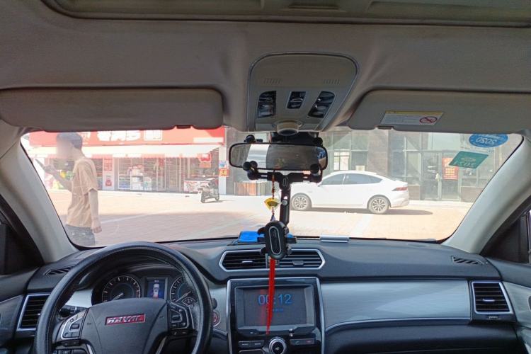 Used Haval H2 2014 1.5T Manual Two-Wheel Drive Elite Edition Headliner