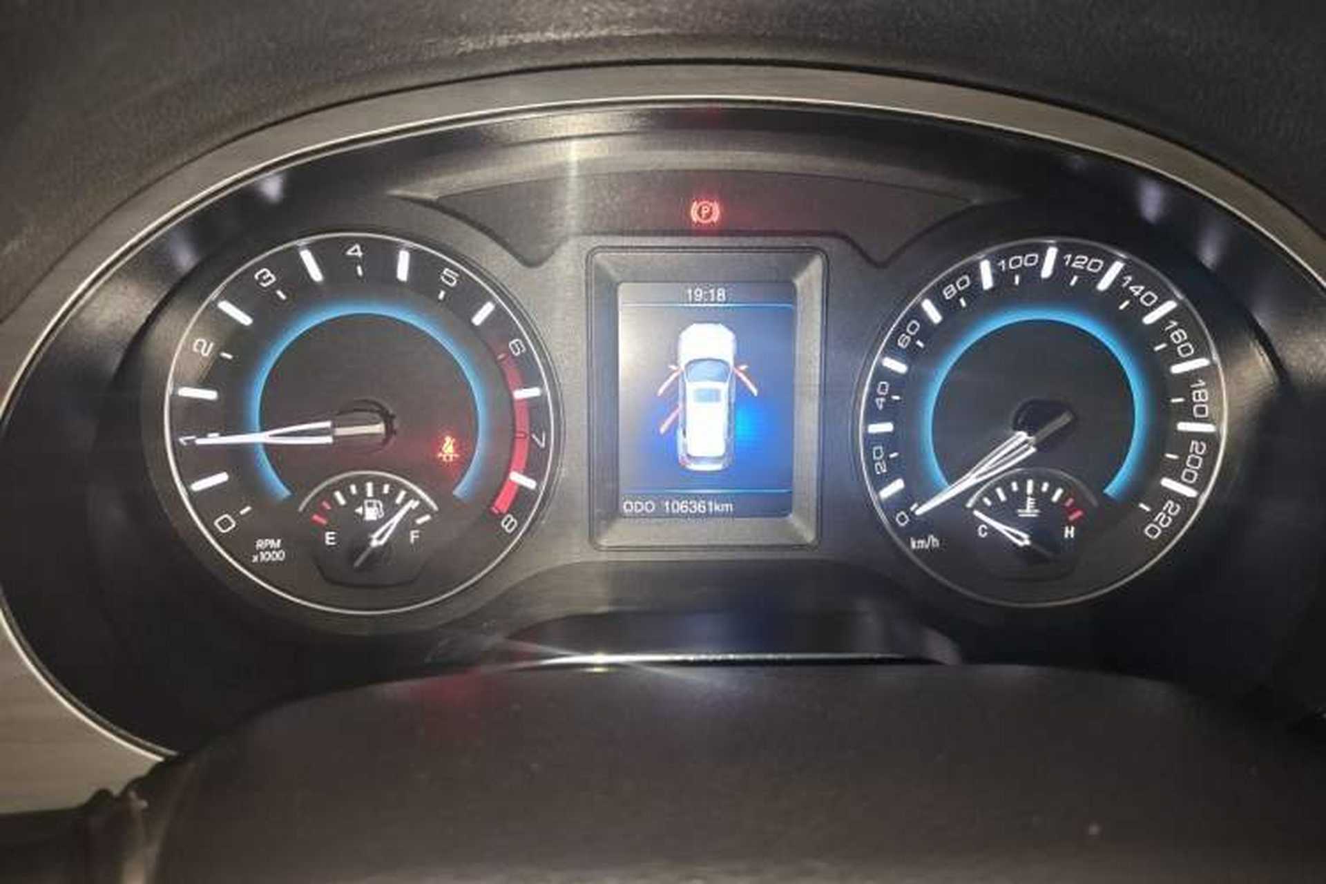 Used Haval H2 2014 1.5T Manual Two-Wheel Drive Elite Edition Instrument Cluster