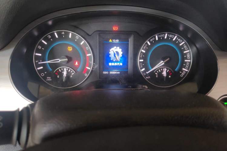 Used Haval H2 2014 1.5T Manual Two-Wheel Drive Elite Edition Instrument Cluster