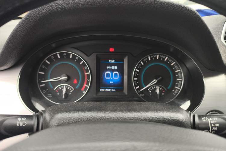 Used Haval H2 2014 1.5T Manual Two-Wheel Drive Elite Edition Instrument Cluster