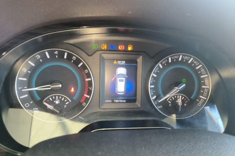 Used Haval H2 2014 1.5T Manual Two-Wheel Drive Elite Edition Instrument Cluster