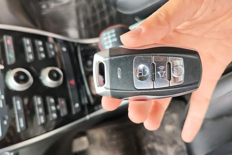 Used Haval H2 2014 1.5T Manual Two-Wheel Drive Elite Edition Interior 1
